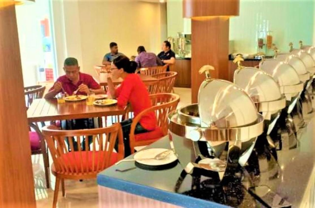 The Point Boutique Hotel Johor Bahru Bagian luar foto