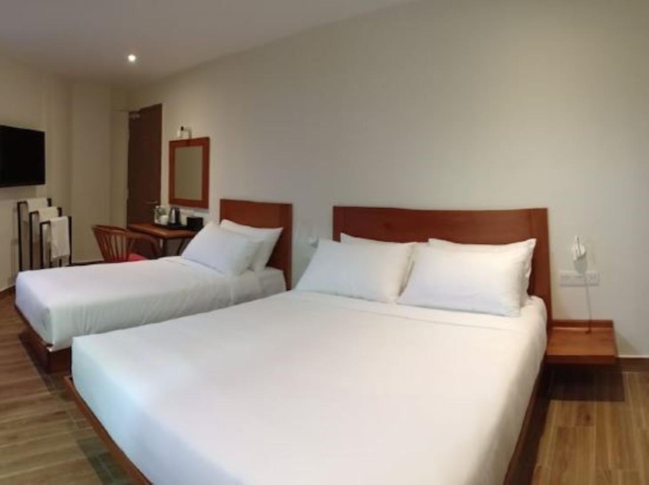 The Point Boutique Hotel Johor Bahru Bagian luar foto